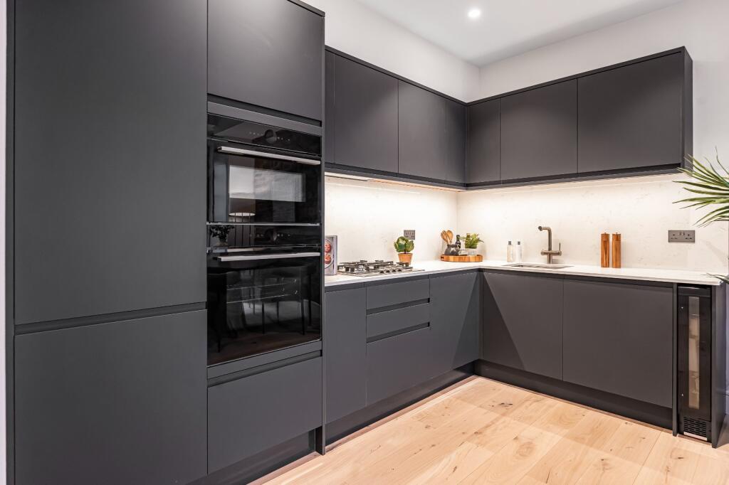 Apartment in London - View 4