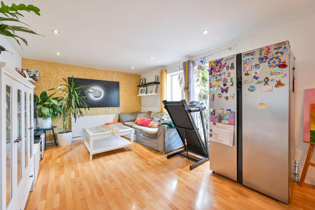 Apartment in London - View 4