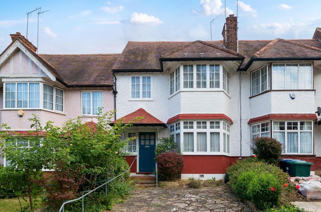 3-bed terraced on Hamilton Way, West Finchley, £750,000