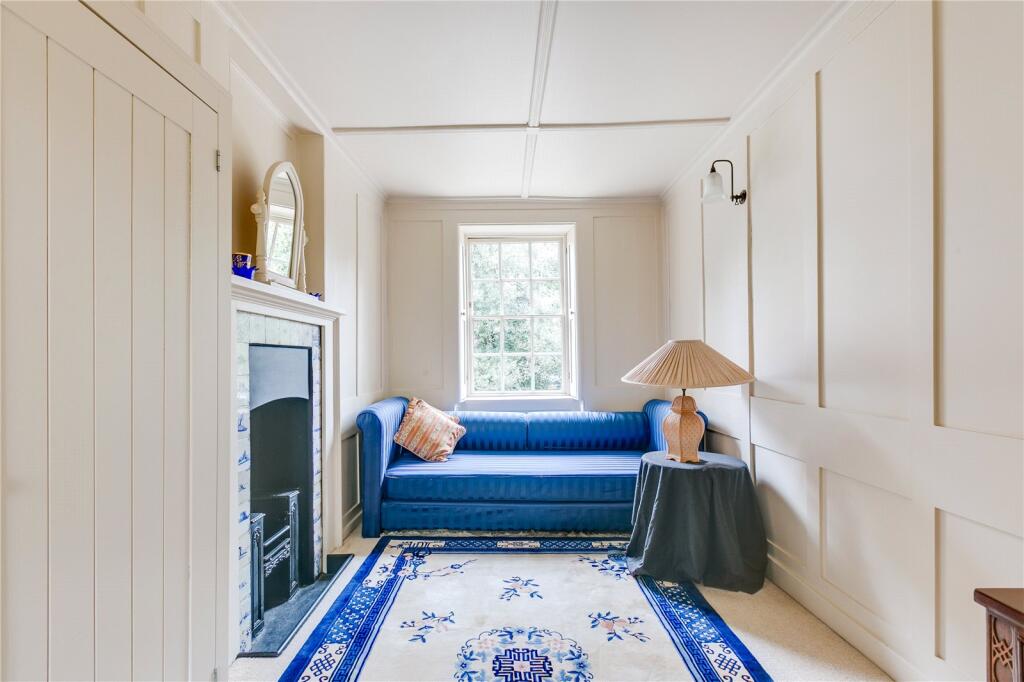 2 bedroom semi-detached house for rent