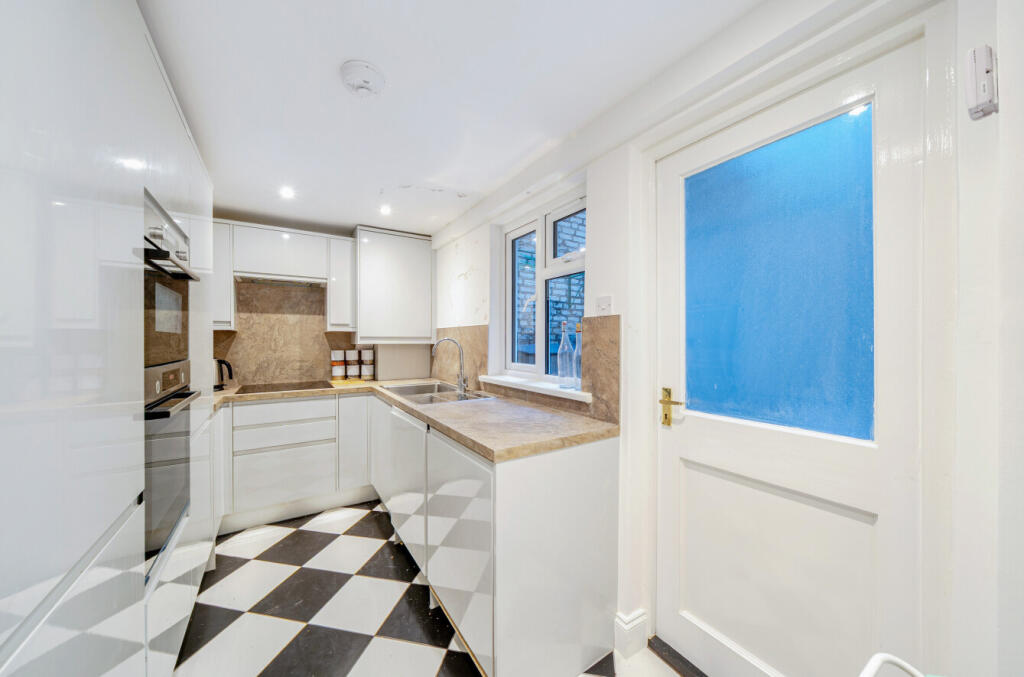 Apartment in London - View 4