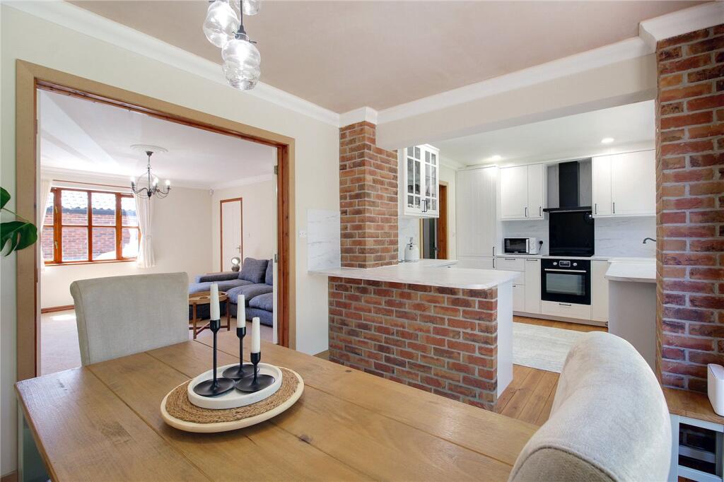 Fallowfield, Framingham Earl, Norwich, Norfolk, NR14 photo 4