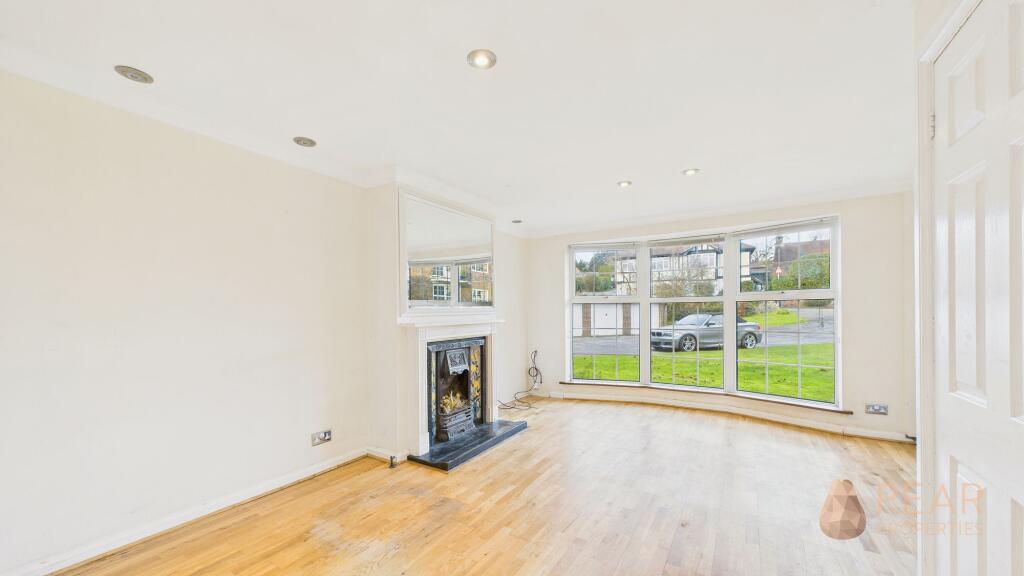 Mill Road, Lancing, BN15 photo 2