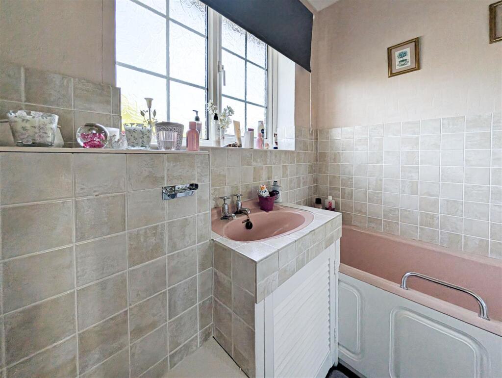 House in East Cambridgeshire, Isleham - More