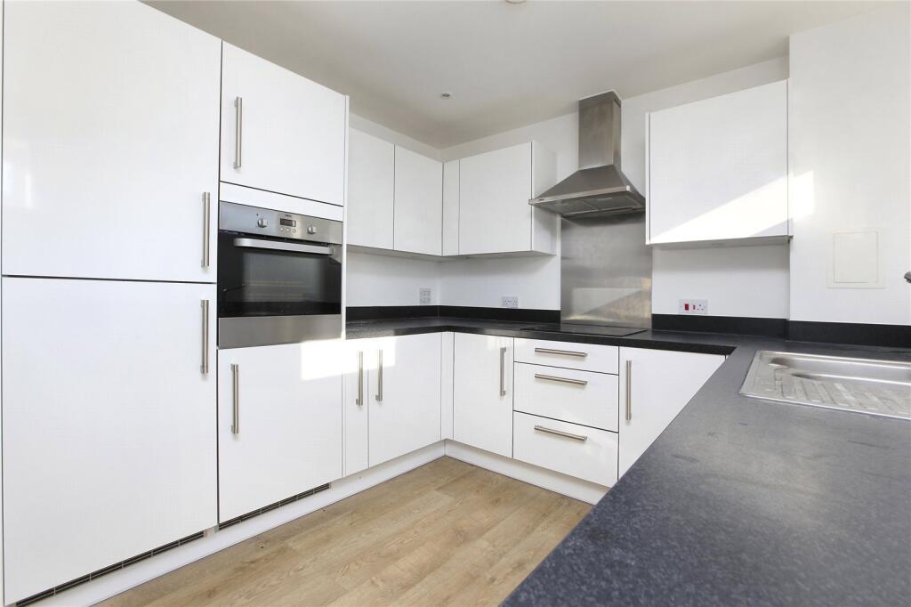 Apartment in London - More