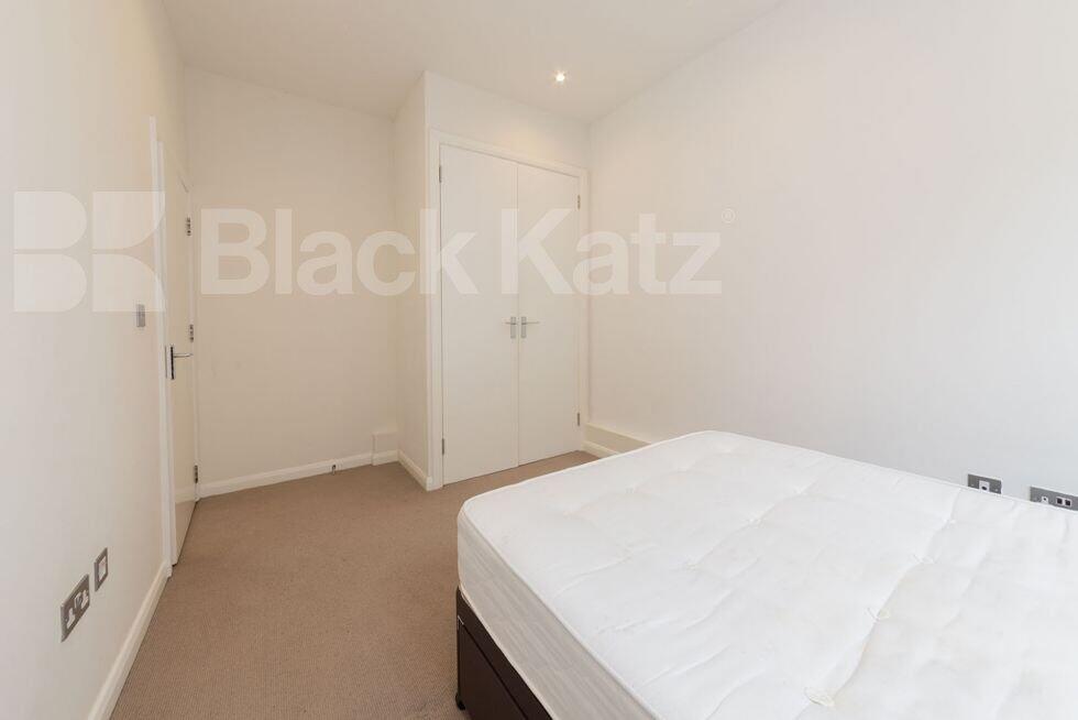 Apartment in London - View 5