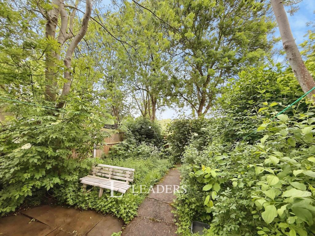 House in Milton Keynes, Stantonbury - View 4