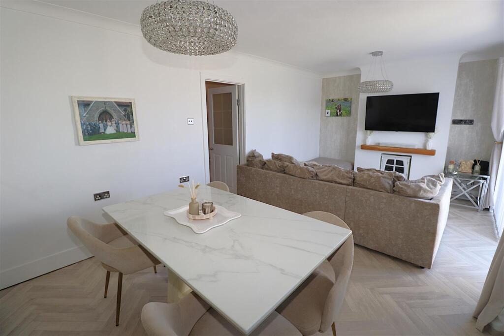 House in Gillingham, Parkwood - View 5