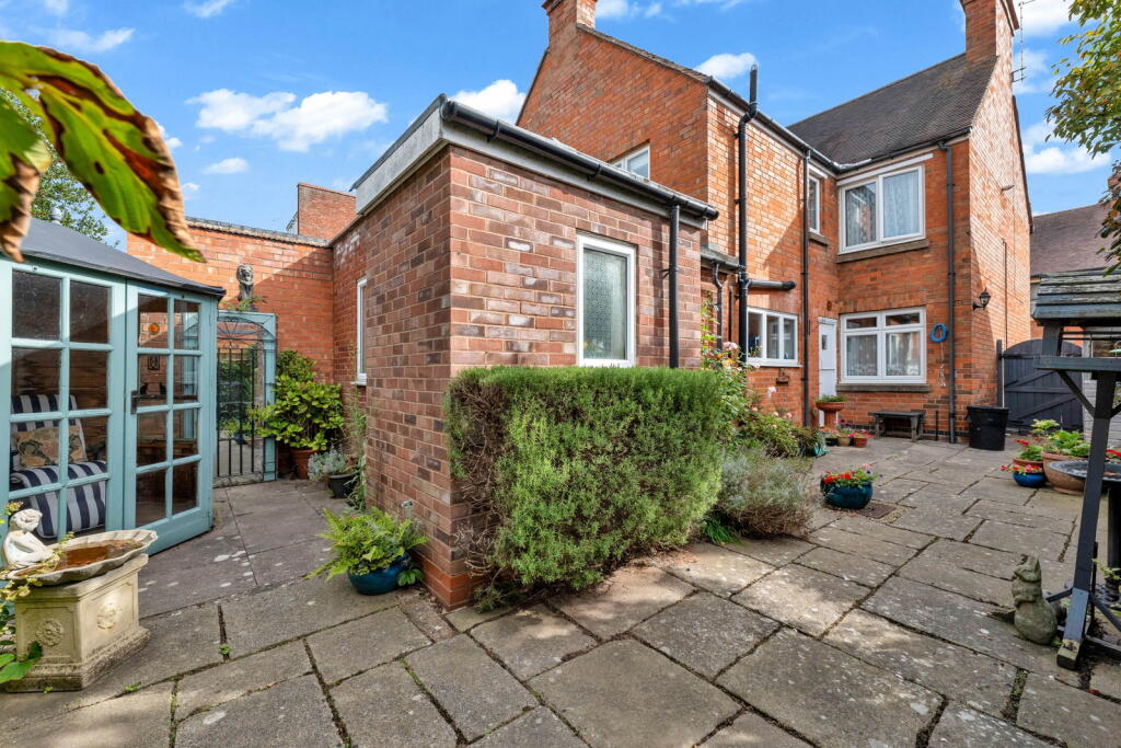 Holtom Street, Stratford-upon-Avon CV37 6DQ photo 3