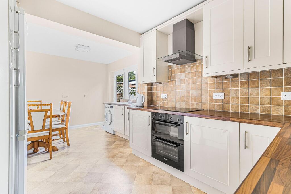 Castle Road, Hadleigh, IP7 photo 2