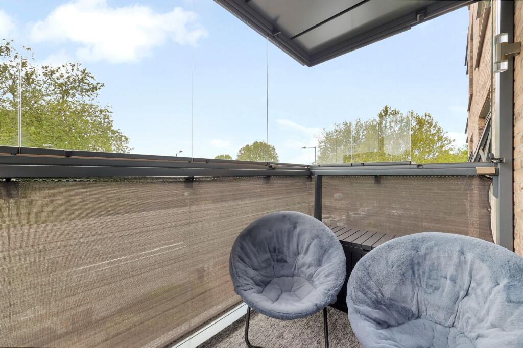 Apartment in London, Harlesden - View 3