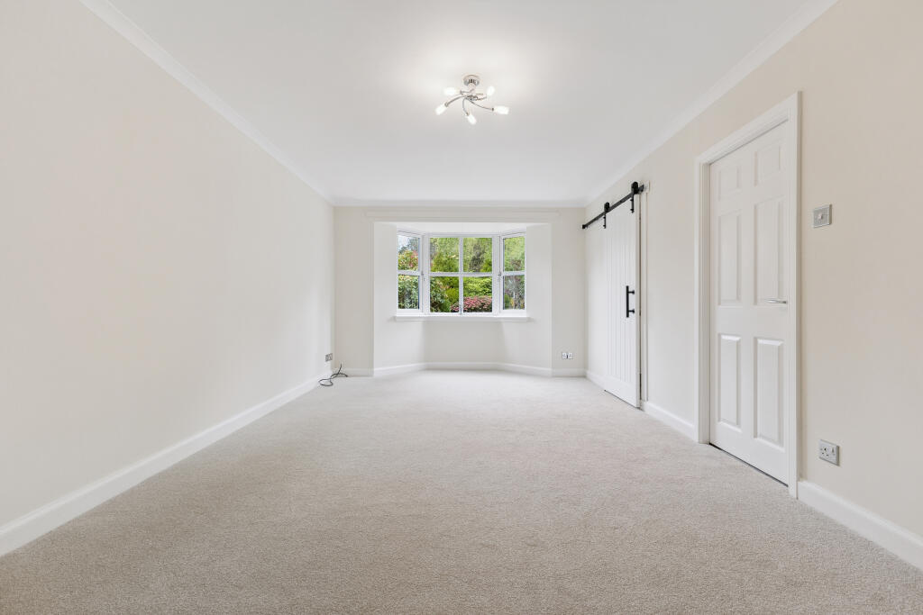 Apartment in Perth - View 2