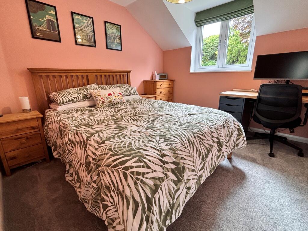 House in Swindon - View 4