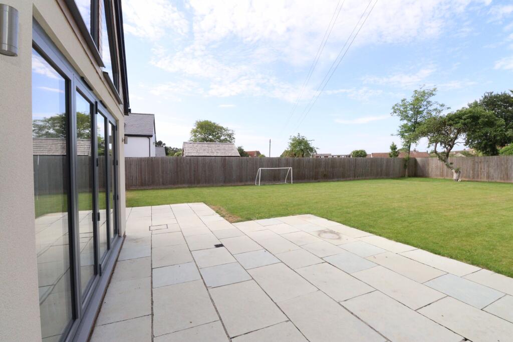 Additional image 20 of Higher Brooks, Street