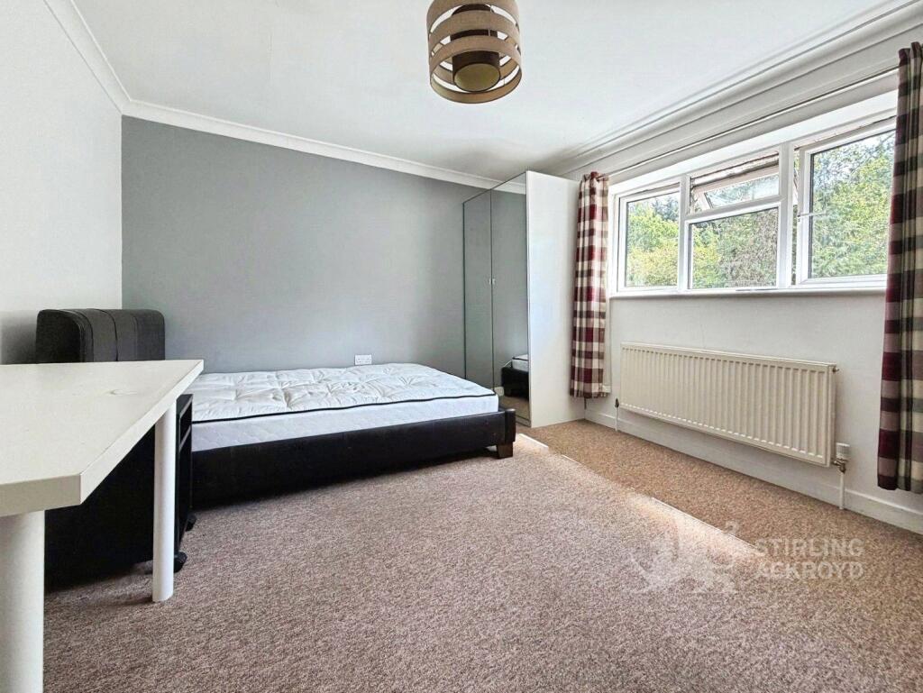House in Guildford - View 4