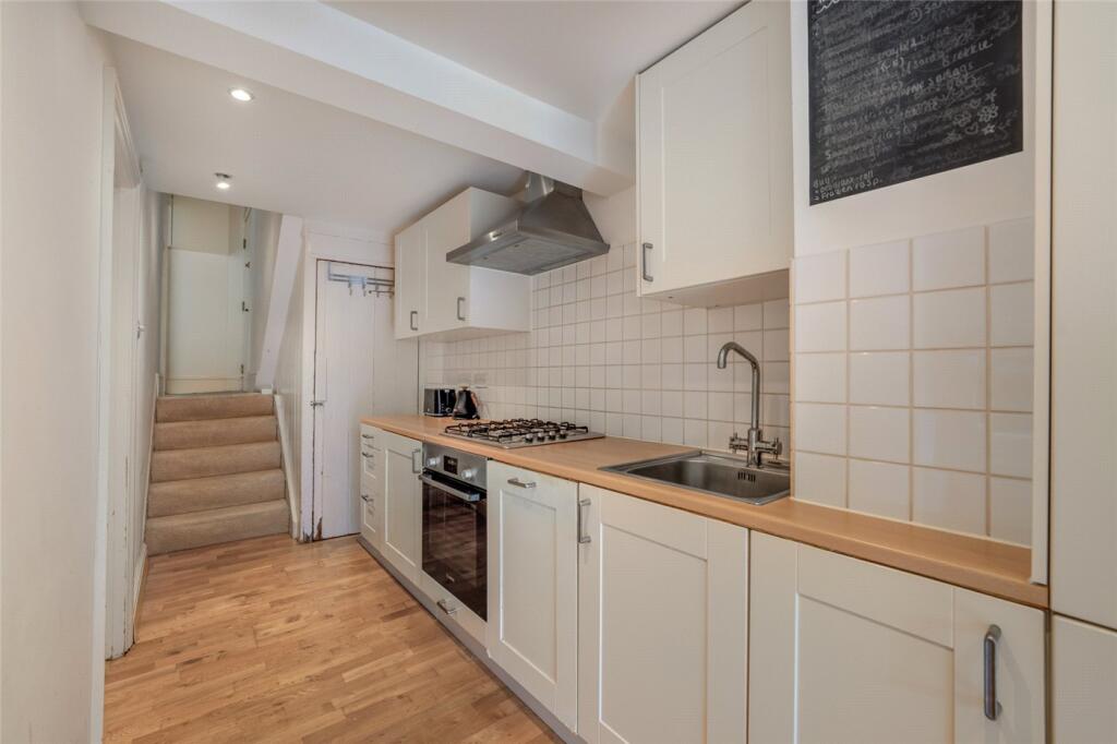 Apartment in London - View 3