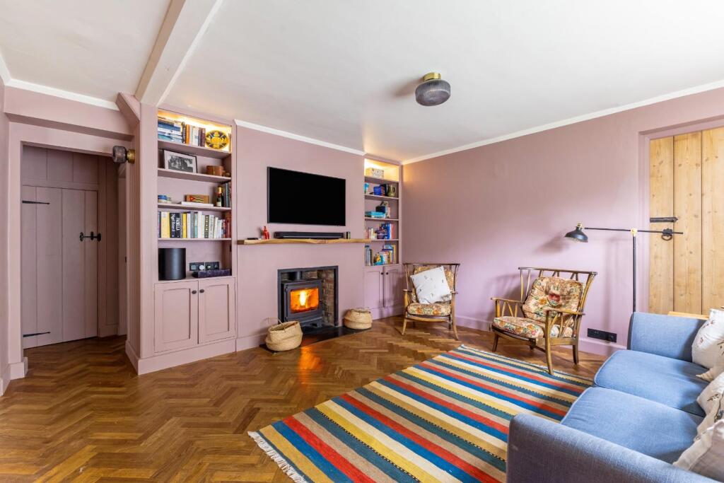 House in Salisbury - View 4