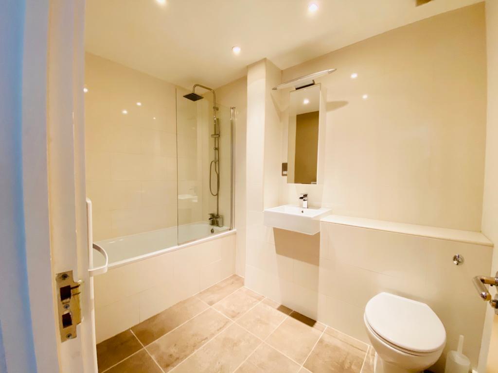 2 bedroom penthouse for rent