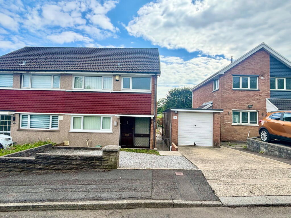 Main image of property: Glyncollen Drive, Ynysforgan, Swansea, SA6 6RS