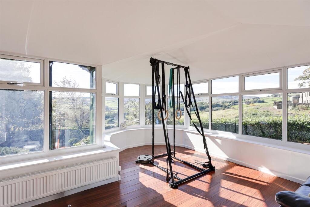 Holme View Drive, Upperthong, Holmfirth HD9 photo 4
