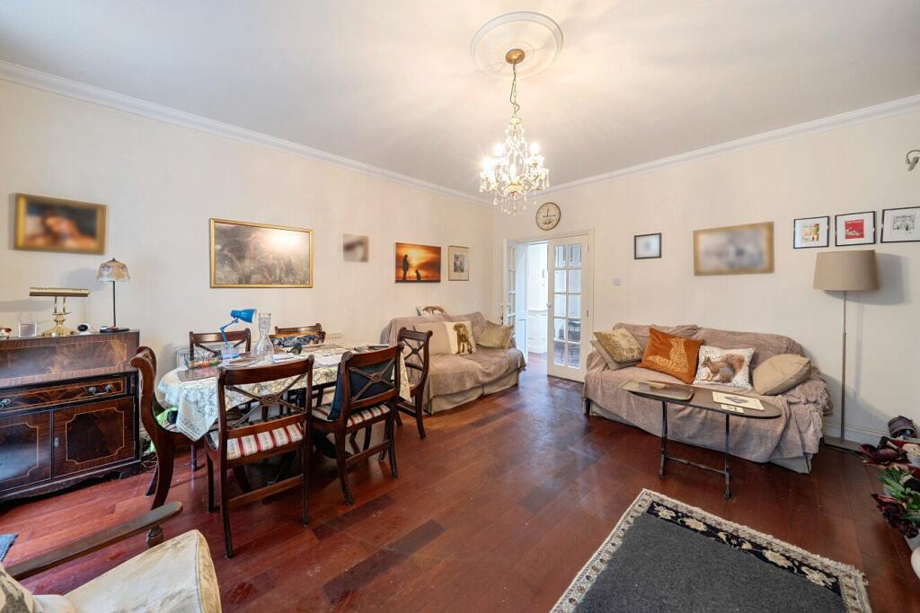 Apartment in London - More