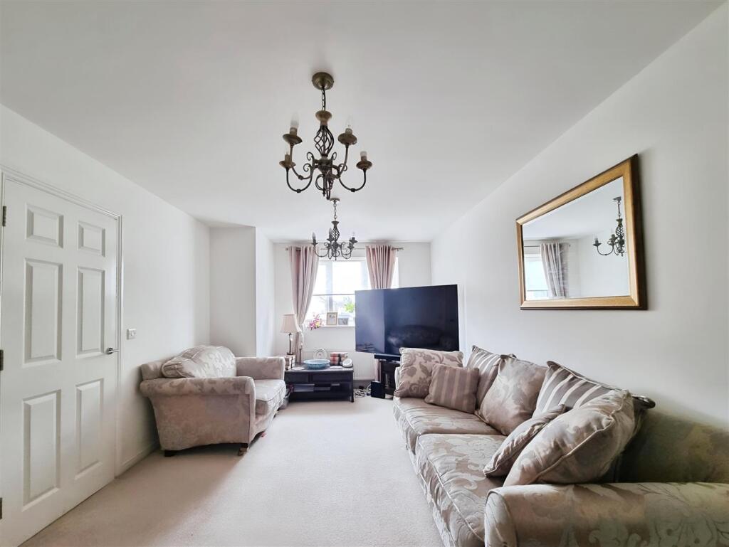 House in Dacorum, Hertfordshire - View 4