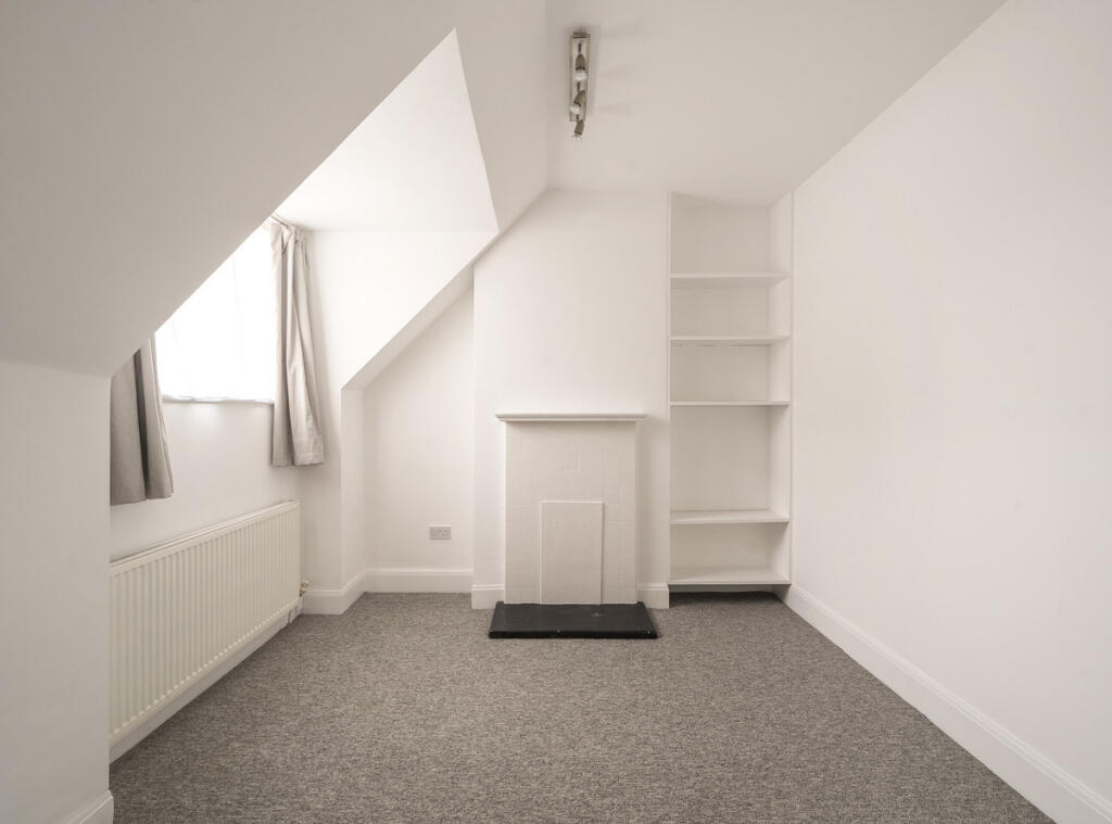 House in London, Dudden Hill, Cricklewood - More