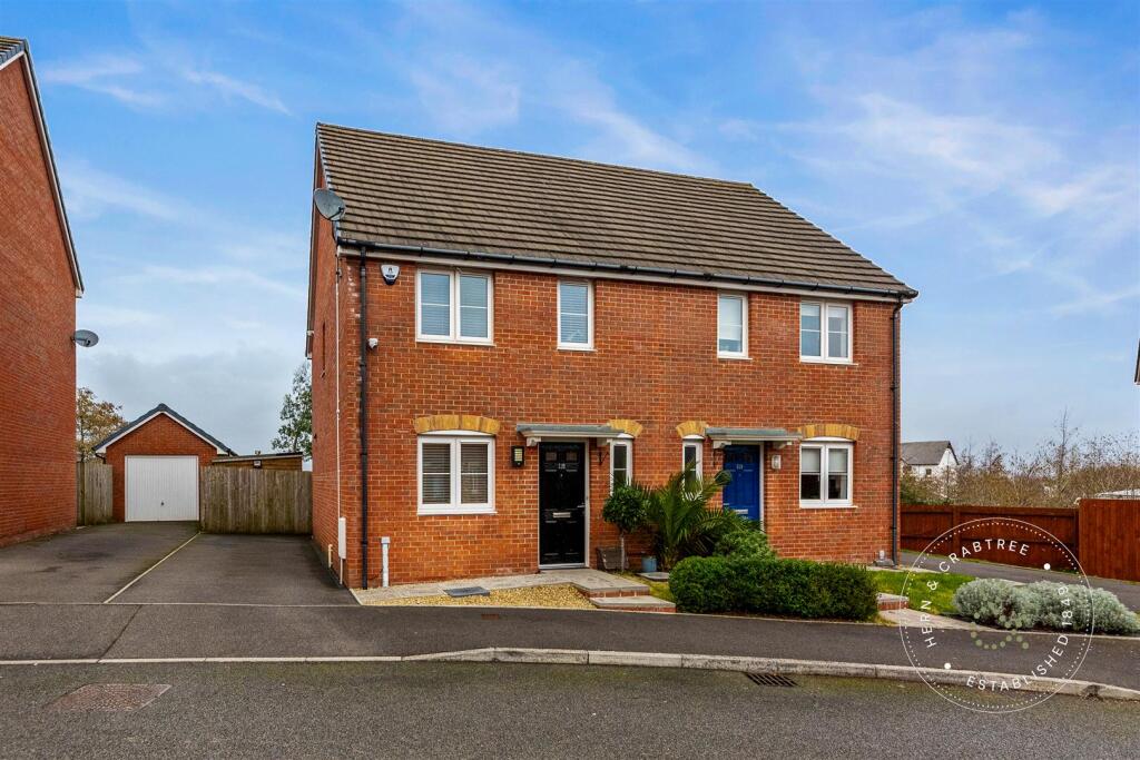 3-bed semi-detached on Picca Close, St Lythans Park, Cardiff, £300,000