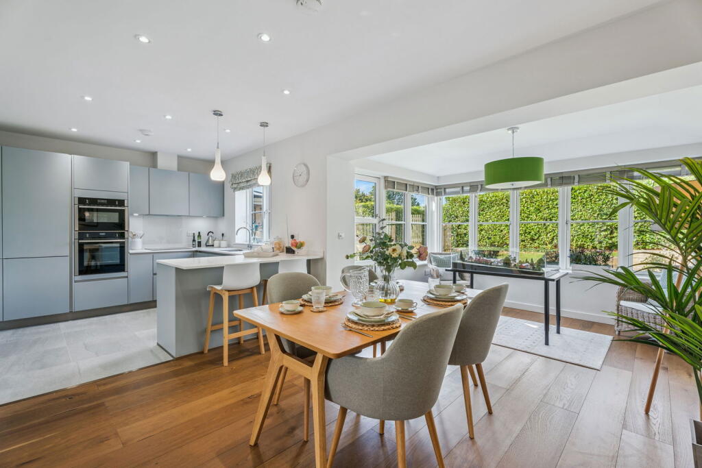 House in Dacorum, Hertfordshire - View 2