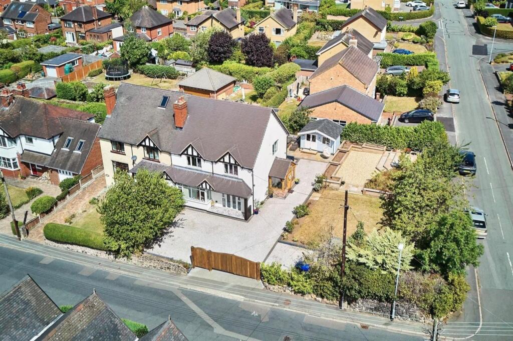 House in Stoke-on-Trent, Baddeley Green - View 3