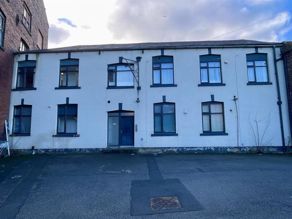 Main image of property: Tong Road, Leeds