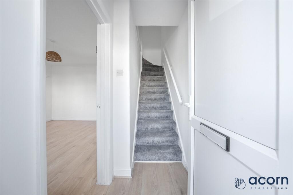 House in London - View 2
