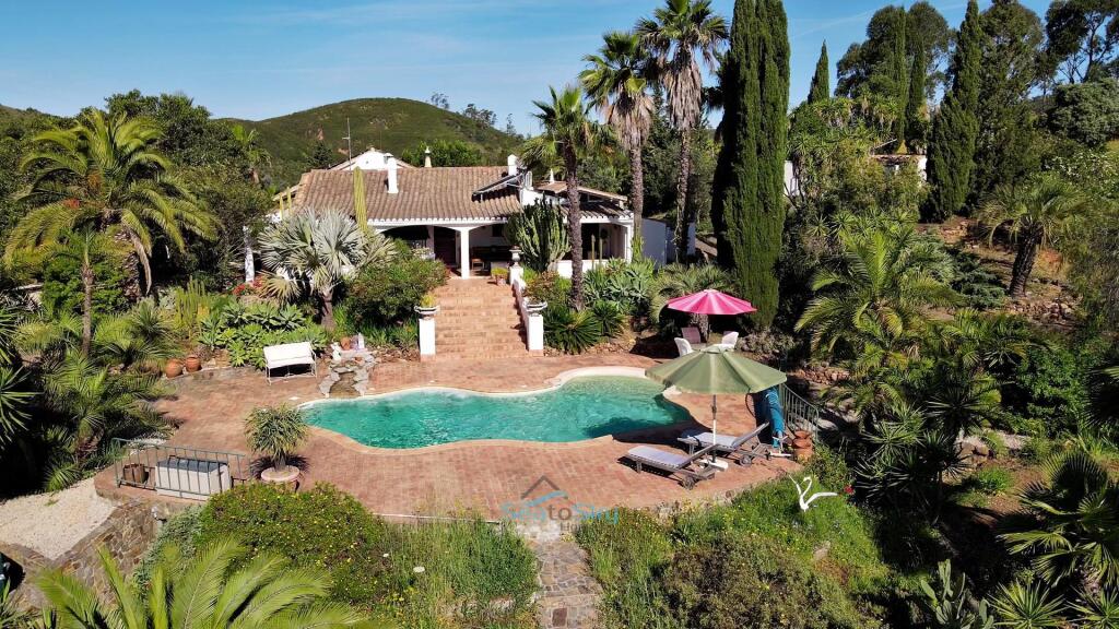 Main image of property: Algarve, Mexilhoeira Grande