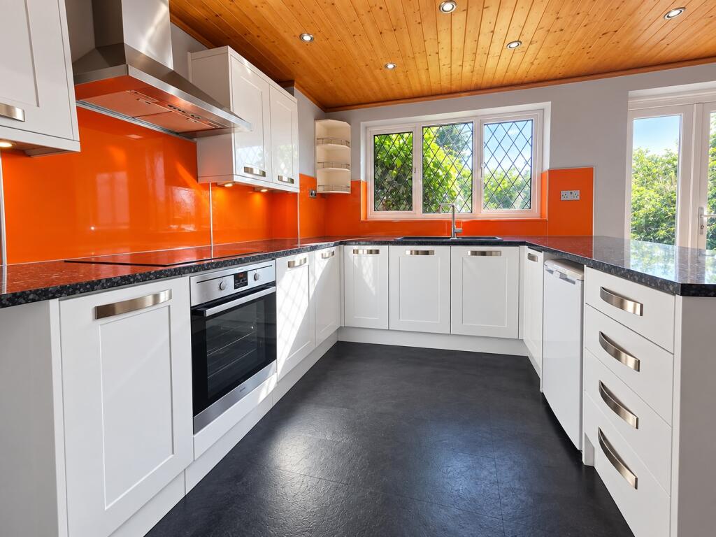 House in Swindon - View 4