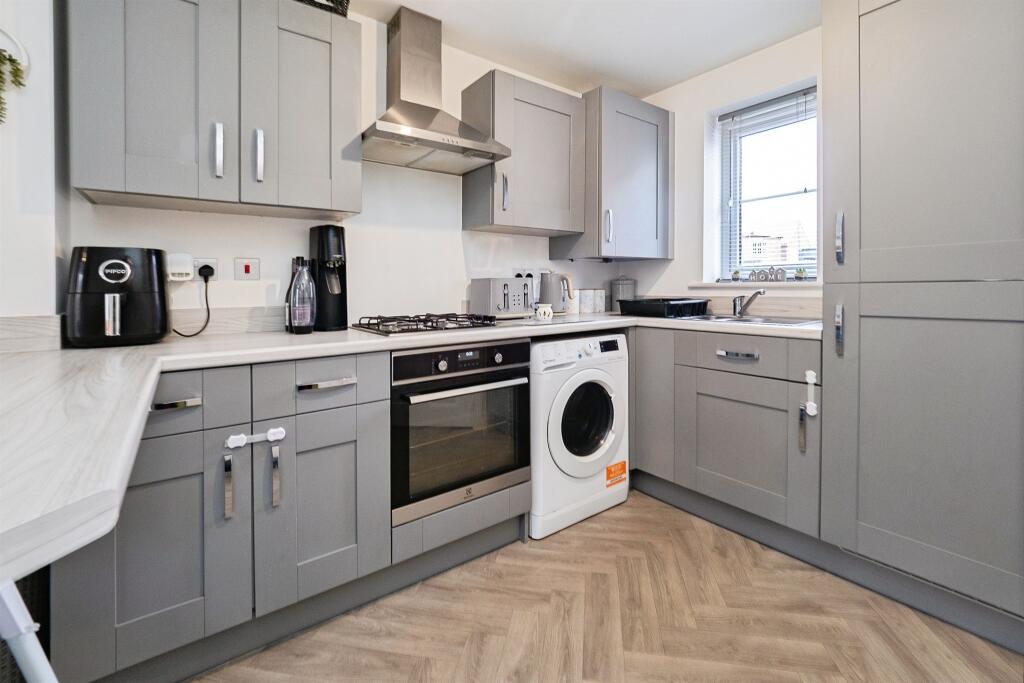 House in Hull, Kingston upon Hull - View 3