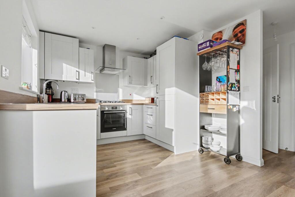 Kingsman Drive, Botley, SO32 photo 4