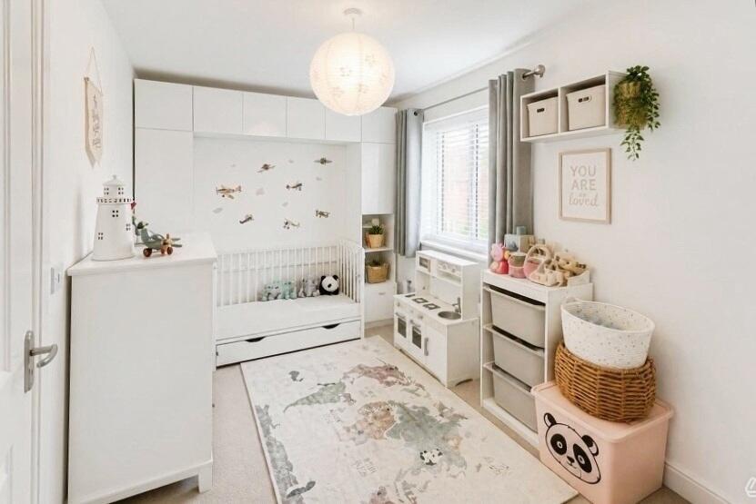 House in Bracknell, Jennett's Park, Hanworth - More