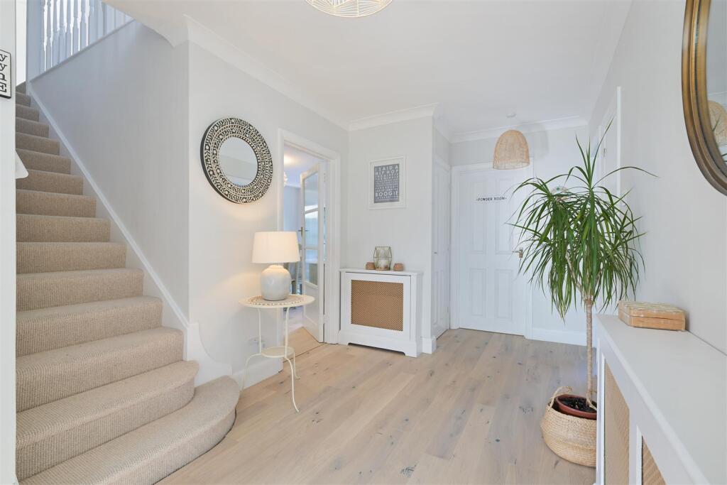 Chalmers Road, Banstead photo 4