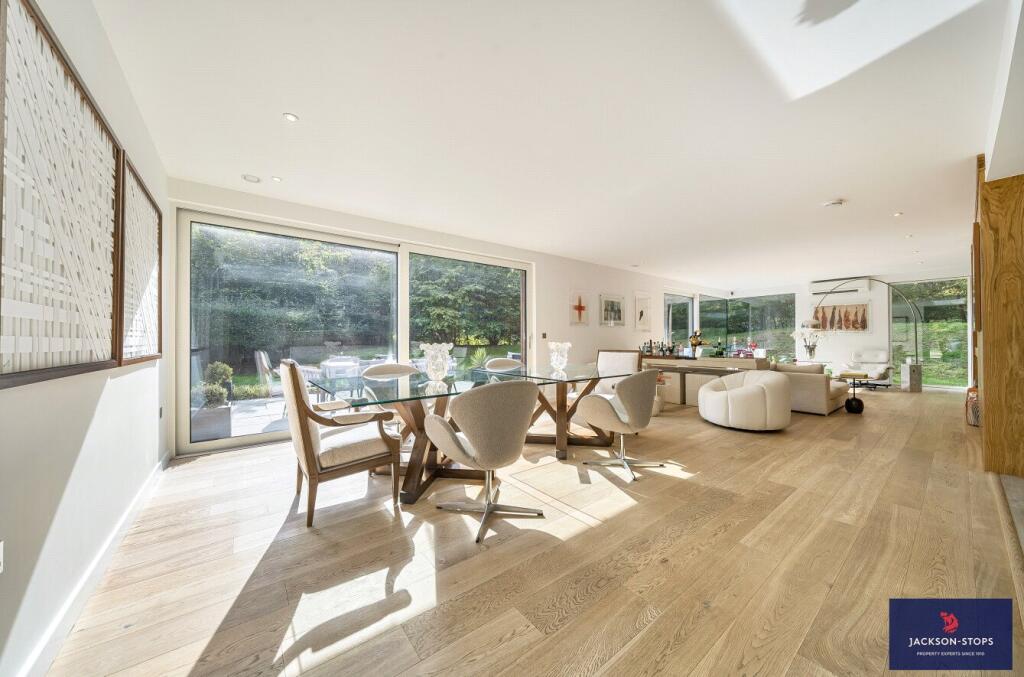 The Woods, Woburn Road, Heath & Reach, Bedfordshire, LU7 photo 2