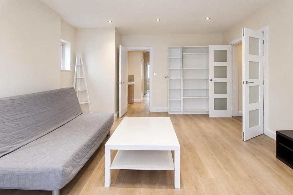 Apartment in London - View 5
