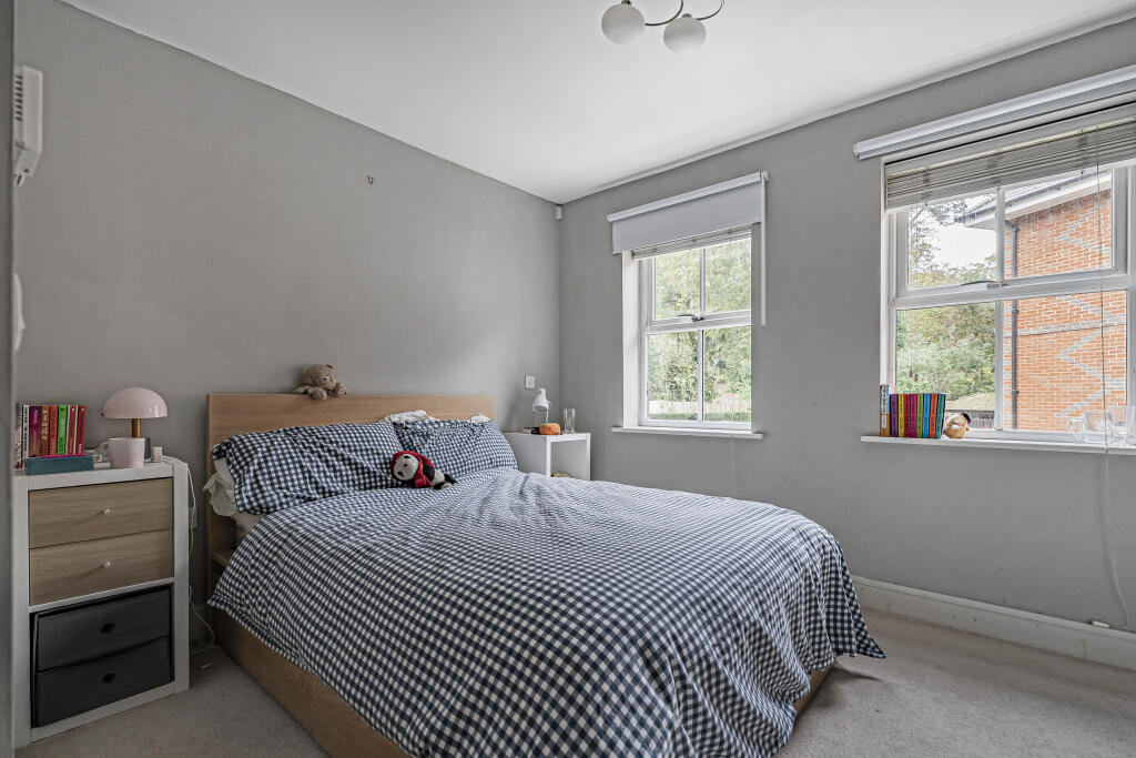 Apartment in Stevenage - View 5