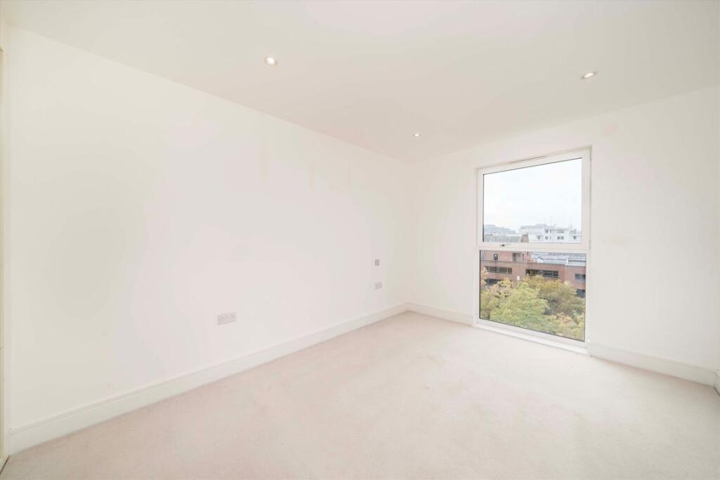 Apartment in London, Norbiton - View 4