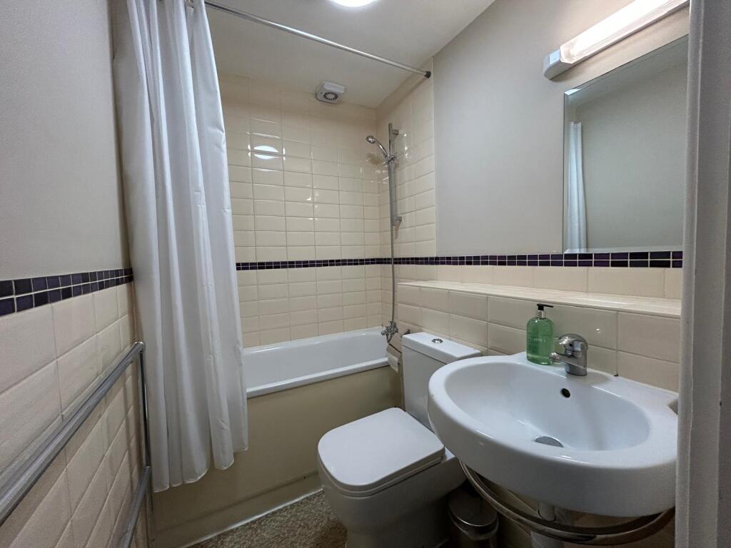 Apartment in Bournemouth, Lansdowne - View 5