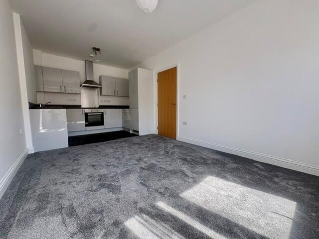 Apartment in Swindon, Railway Village, Town Centre - View 2