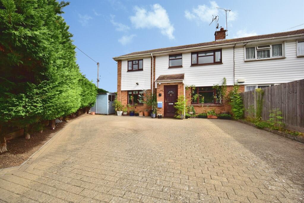 Main image of property: Cleavesland, Laddingford, Maidstone