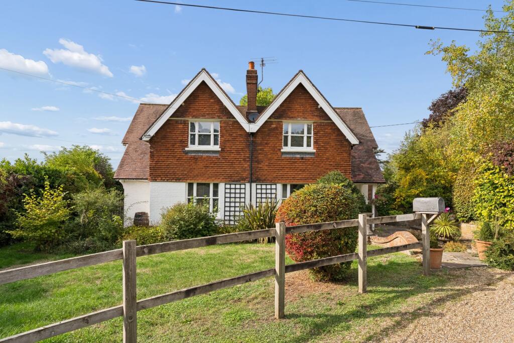 House in Dacorum, Norcot Hill, Northchurch - View 2