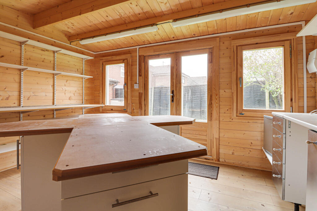 Additional image 22 of Cell Barnes Lane, St Albans, AL1