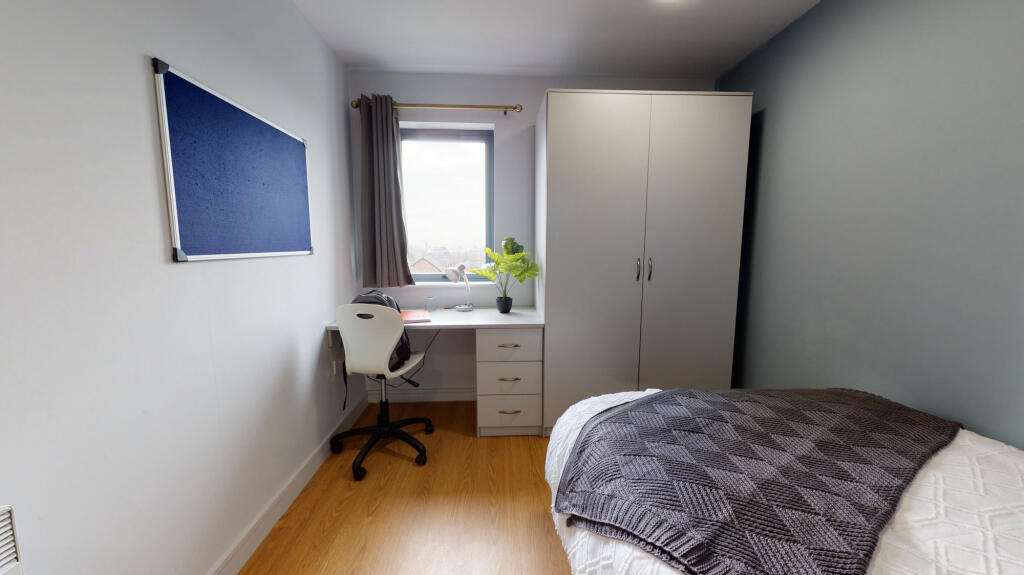 Apartment in Liverpool - View 5