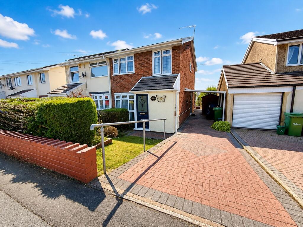 Main image of property: Clos Carolyn, Blackwood, NP12
