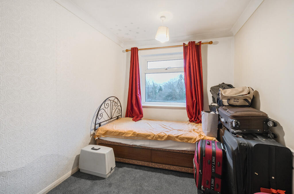 Apartment in Guildford - More